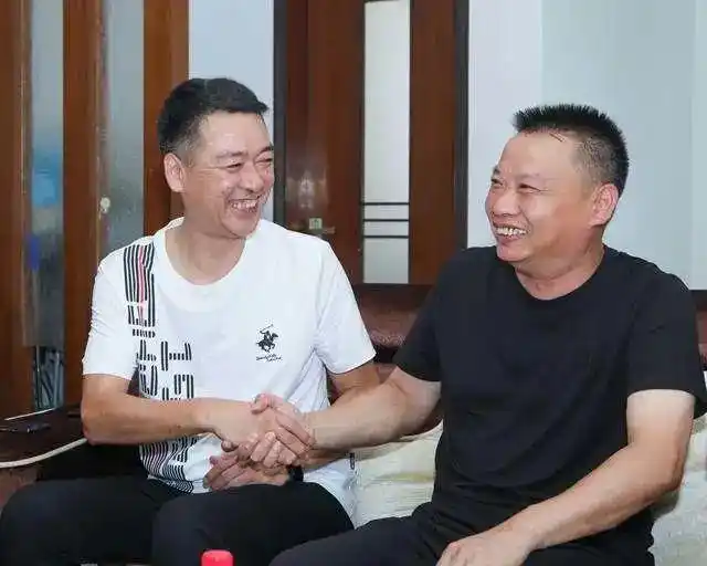 游泳游乐冠军是什么级别_游泳冠军叫什么名字啊_游乐场游泳冠军是谁啊